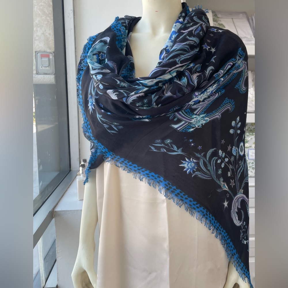 Roberto Cavalli Floral Modal Scarf/Wrap - Picture 2 of 12
